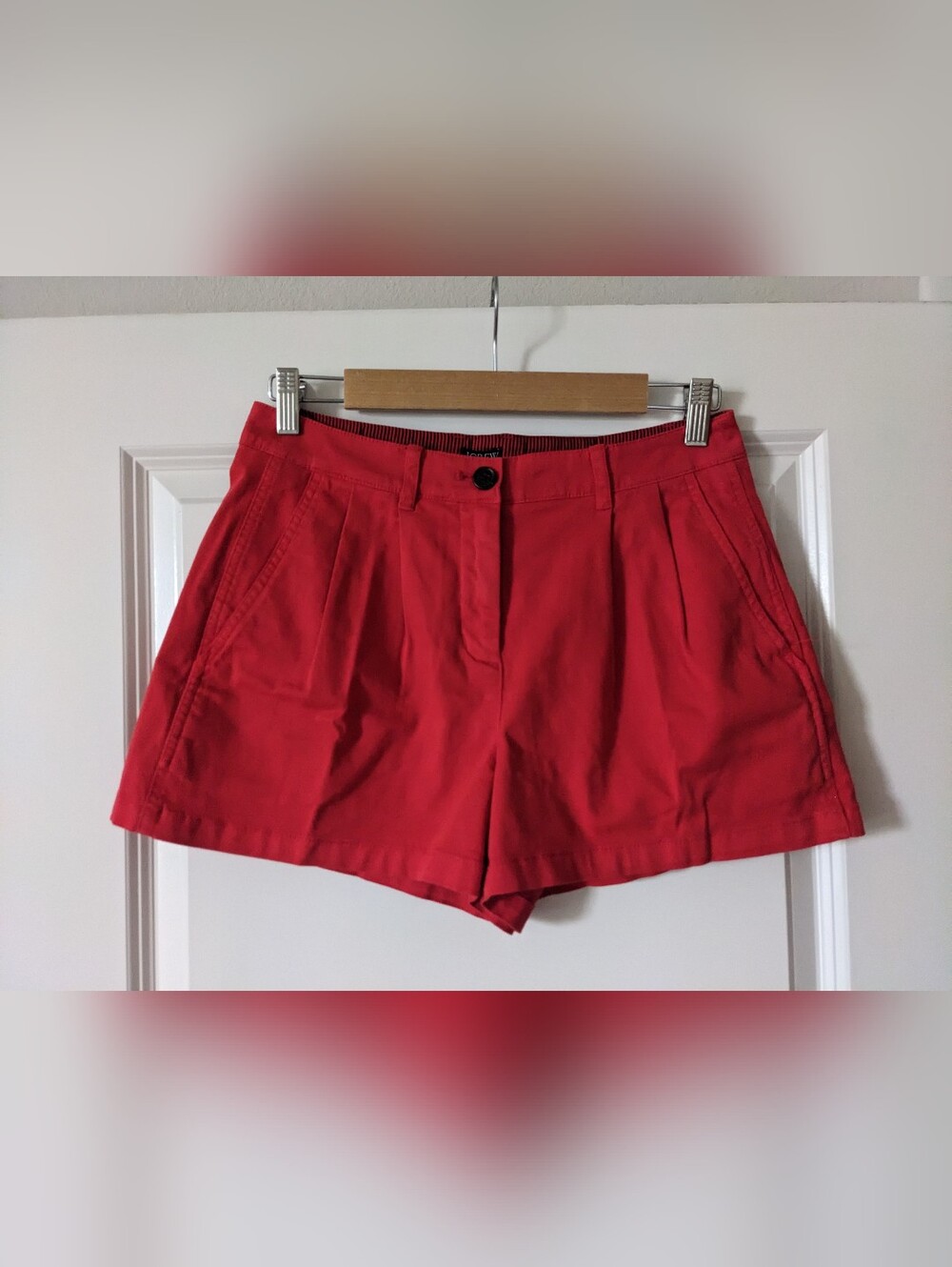 J Crew 3" pleated heritage chino short